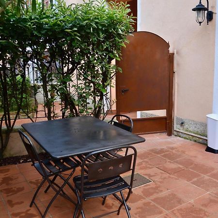 Duomo26 Boutique Apartment 데센자노델가르다 외부 사진